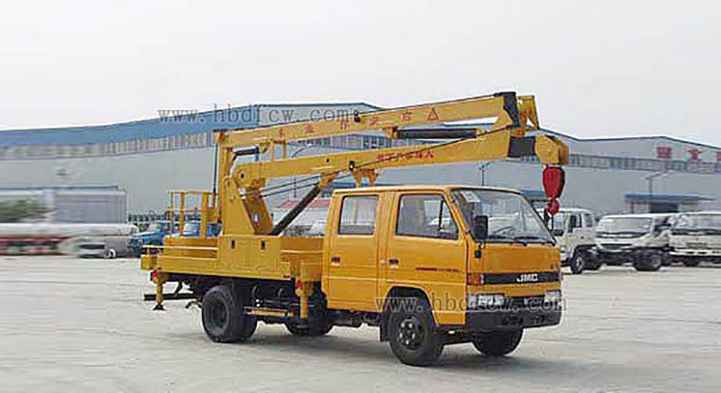 曲臂式汽車升降平臺